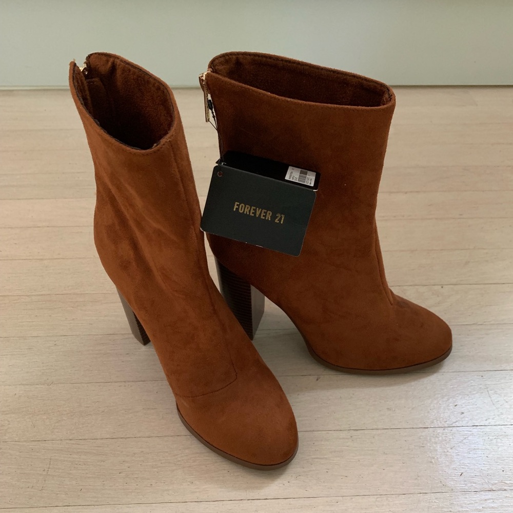 Forever 21 chestnut heeled ankle boot NEW!